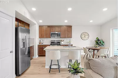 2379 W 10th Ave, Junction City, OR 97448 - Photo 4