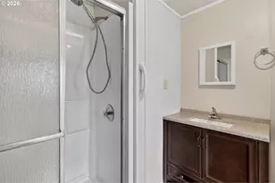 205 S 54th St, Springfield, OR 97478 - Photo 22