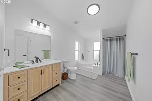 70 SE Darrell Ave, Winston, OR 97496 - Photo 18