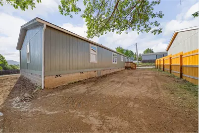 70 SE Darrell Ave, Winston, OR 97496 - Photo 30
