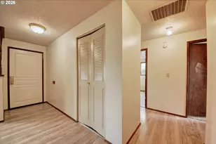 1798 Gilham Rd, Eugene, OR 97401 - Photo 6