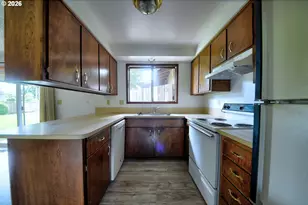 1798 Gilham Rd, Eugene, OR 97401 - Photo 10