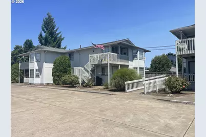 1217 R St, Springfield, OR 97477 - Photo 8