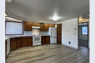 1217 R St, Springfield, OR 97477 - Photo 14