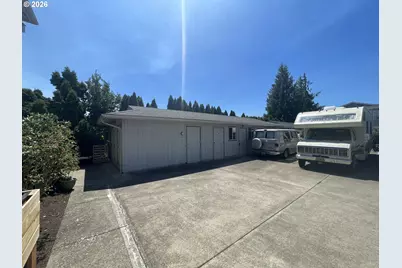 1217 R St, Springfield, OR 97477 - Photo 6