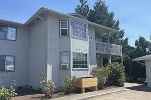 1217 R St, Springfield, OR 97477 - Photo 10