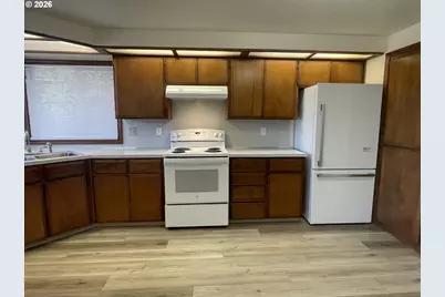 1217 R St, Springfield, OR 97477 - Photo 16