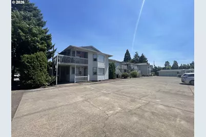 1217 R St, Springfield, OR 97477 - Photo 2