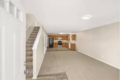 17151 SE Alder St, Portland, OR 97233 - Photo 6