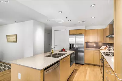 1310 NW Naito Pkwy #107, Portland, OR 97209 - Photo 4