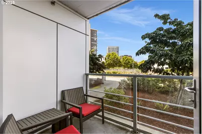 1310 NW Naito Pkwy #107, Portland, OR 97209 - Photo 24
