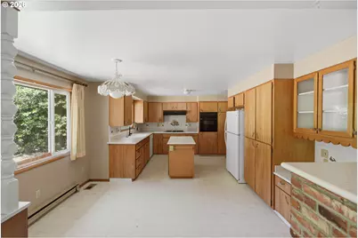 94416 Shelley Ln, Coquille, OR 97423 - Photo 10