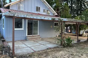 33465 Irish Ln, Creswell, OR 97426 - Photo 16