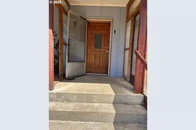 33465 Irish Ln, Creswell, OR 97426 - Photo 18