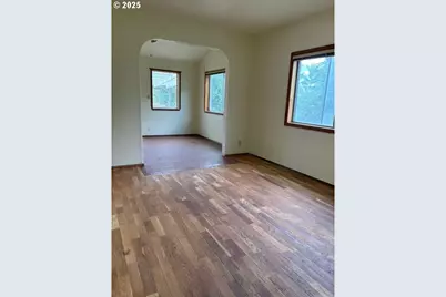 33465 Irish Ln, Creswell, OR 97426 - Photo 6