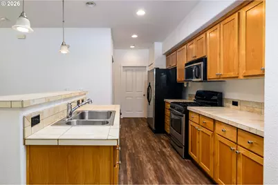 10651 NE Red Wing Way #102, Hillsboro, OR 97006 - Photo 8