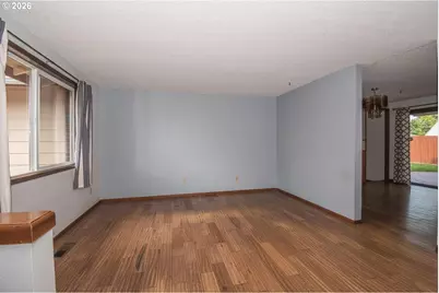 18411 NE Davis St, Portland, OR 97230 - Photo 6