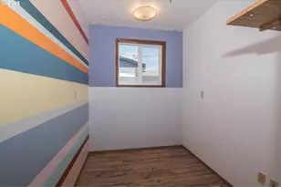 18411 NE Davis St, Portland, OR 97230 - Photo 18