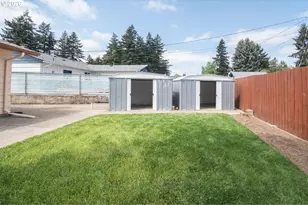 18411 NE Davis St, Portland, OR 97230 - Photo 28