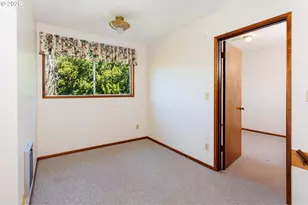 5010 SW Miles St, Portland, OR 97219 - Photo 16