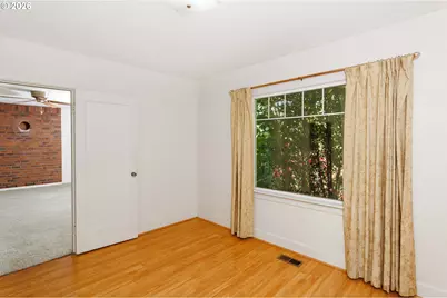 5010 SW Miles St, Portland, OR 97219 - Photo 14