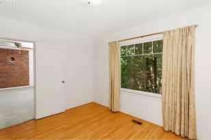 5010 SW Miles St, Portland, OR 97219 - Photo 14