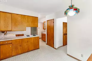 5010 SW Miles St, Portland, OR 97219 - Photo 12
