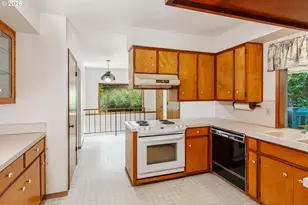 5010 SW Miles St, Portland, OR 97219 - Photo 8