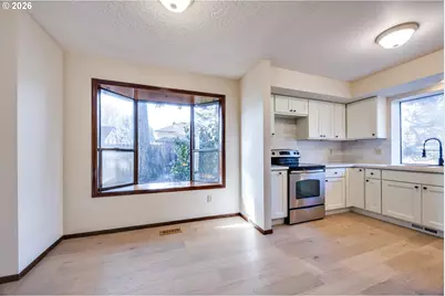 707 NW 104th St, Vancouver, WA 98685 - Photo 8