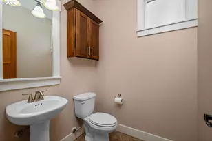 14867 NW Highcroft Ct, Portland, OR 97229 - Photo 8