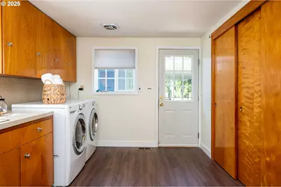 13137 SE Mill St, Portland, OR 97233 - Photo 32