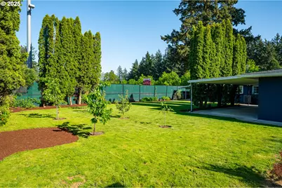 13137 SE Mill St, Portland, OR 97233 - Photo 42