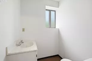 12845 SE Where Else Ln, Milwaukie, OR 97222 - Photo 16