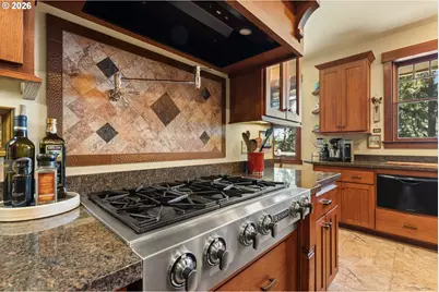 563 Lillian Ln, Roseburg, OR 97471 - Photo 10