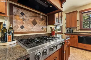 563 Lillian Ln, Roseburg, OR 97471 - Photo 10