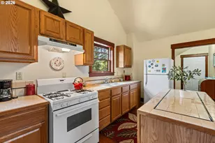 563 Lillian Ln, Roseburg, OR 97471 - Photo 36
