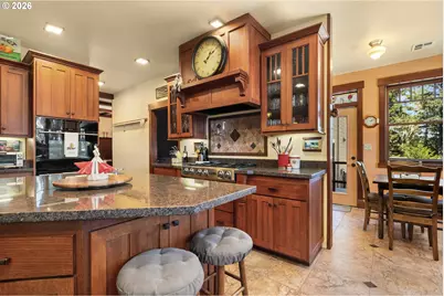 563 Lillian Ln, Roseburg, OR 97471 - Photo 12