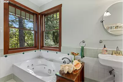 563 Lillian Ln, Roseburg, OR 97471 - Photo 22