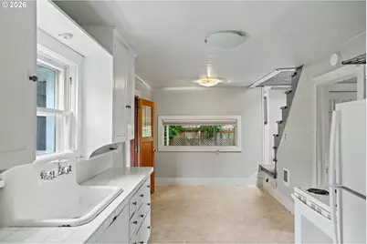 941 SW 10th St, Corvallis, OR 97333 - Photo 14