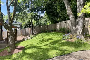 735 SW Caldew Dr, Portland, OR 97219 - Photo 30