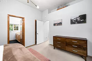 735 SW Caldew Dr, Portland, OR 97219 - Photo 18