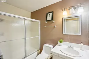 86 Kingsgate Rd, Lake Oswego, OR 97035 - Photo 18