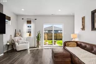 2769 V St, Springfield, OR 97477 - Photo 10