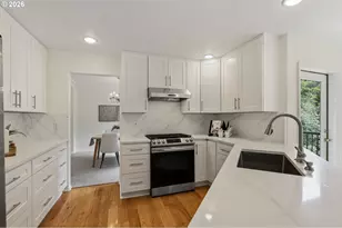 9592 NW Arborview Dr, Portland, OR 97229 - Photo 10
