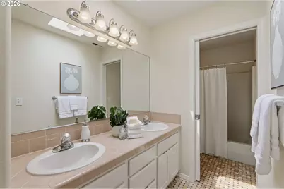 9592 NW Arborview Dr, Portland, OR 97229 - Photo 20