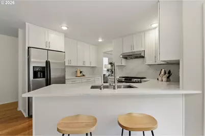 9592 NW Arborview Dr, Portland, OR 97229 - Photo 12