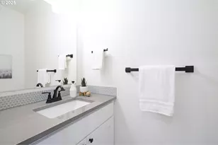 6537 SE Woodstock Blvd, Portland, OR 97206 - Photo 14