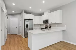 2417 NE 54th St, Vancouver, WA 98663 - Photo 4