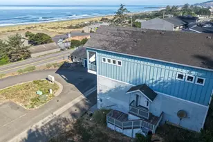 29153 Kerber Dr, Gold Beach, OR 97444 - Photo 6