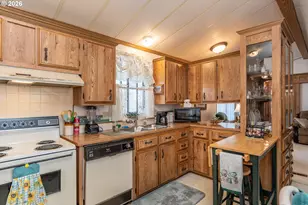 1007 Shadow Ranch Ln, Roseburg, OR 97470 - Photo 14